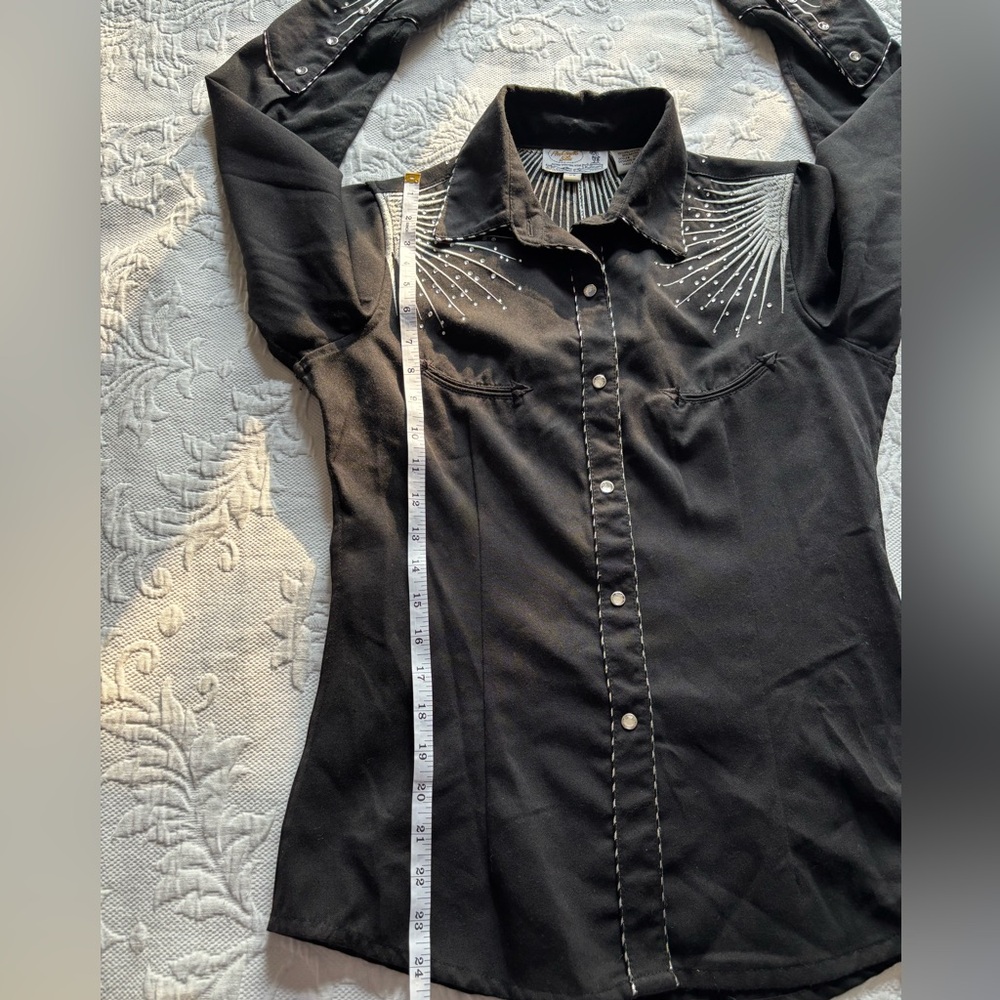 Vintage Panhandle slim fit black western button down with decorative embroidery - Picture 8 of 11